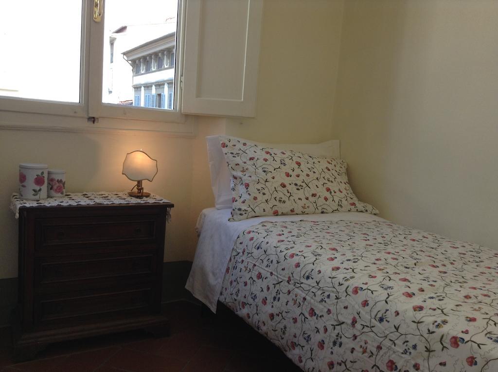 Il Giglio Apartment Флоренция Стая снимка